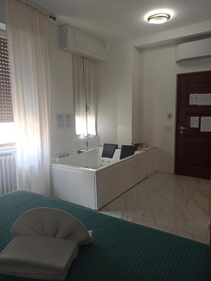 B&B Alle Mura Di San Giovanni Рим Екстер'єр фото